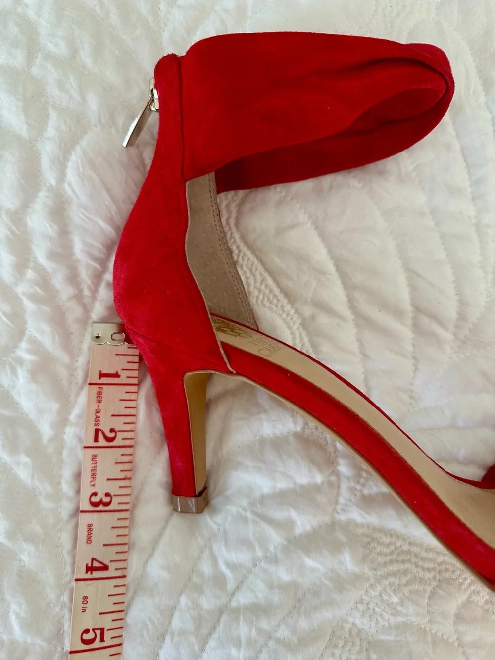 Vince Camuto pet smoke